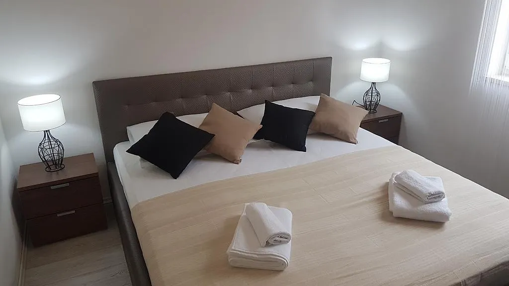 Apartment Azaleja Sali