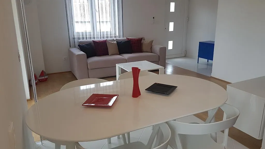 Apartment Azaleja Sali