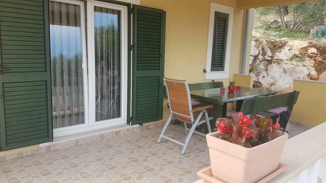 Apartment Azaleja Sali Kroatië