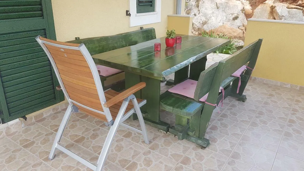 Apartment Azaleja Sali 0*,  Kroatië