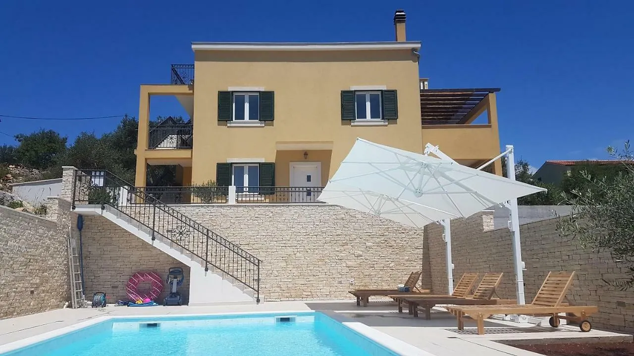 Apartment Azaleja Sali