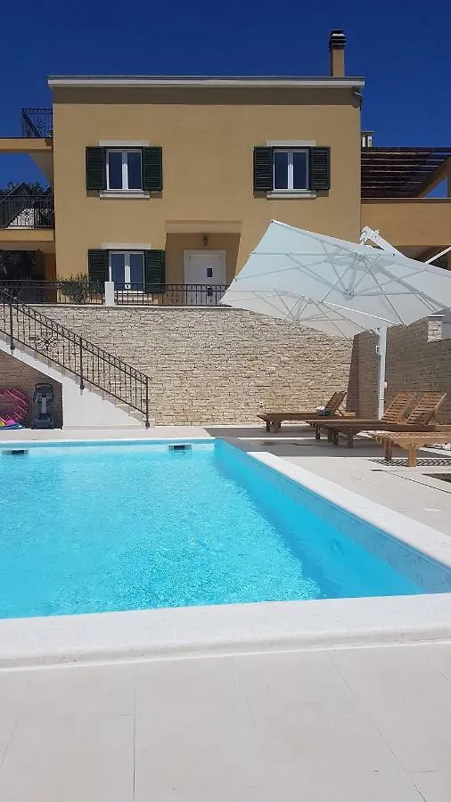Apartment Azaleja Sali