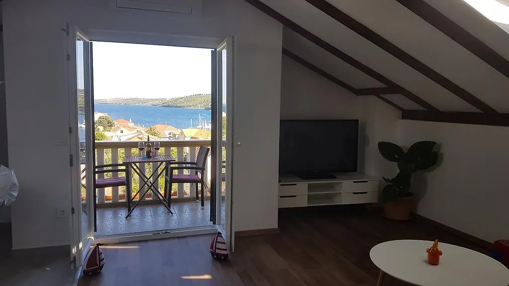 Apartment Azaleja Sali