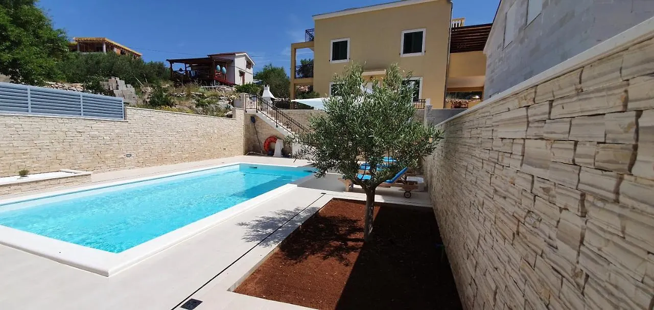 Apartment Azaleja Sali